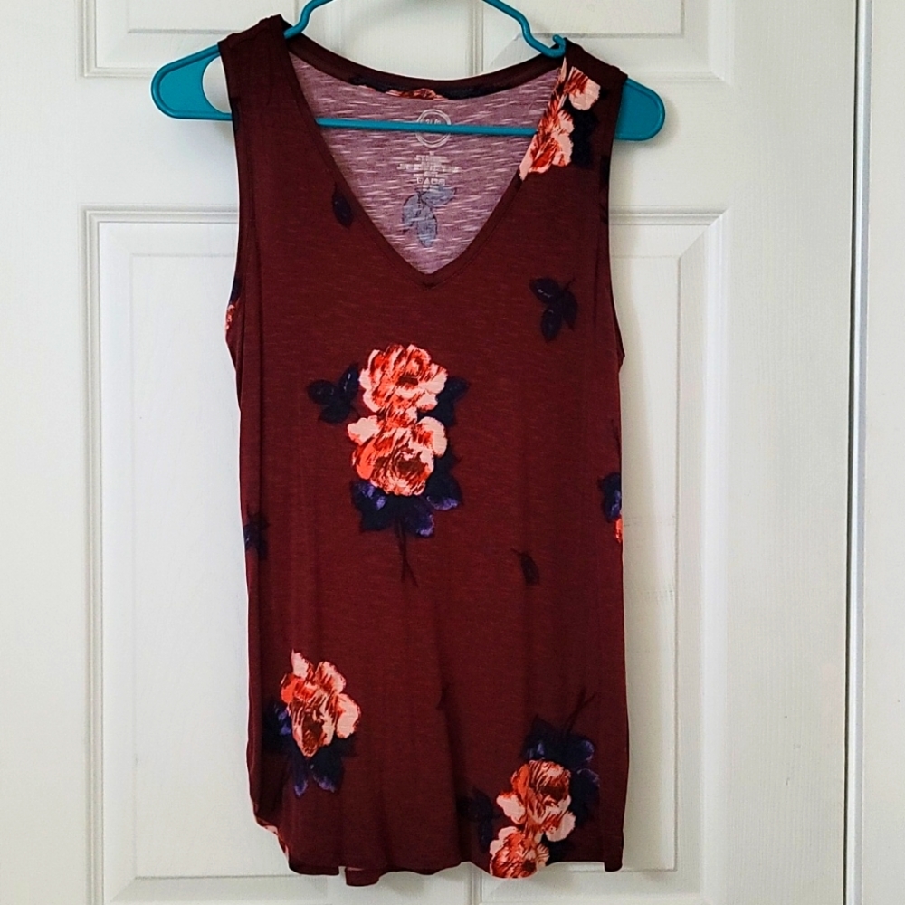 Maurices 24/7 medium floral tank
